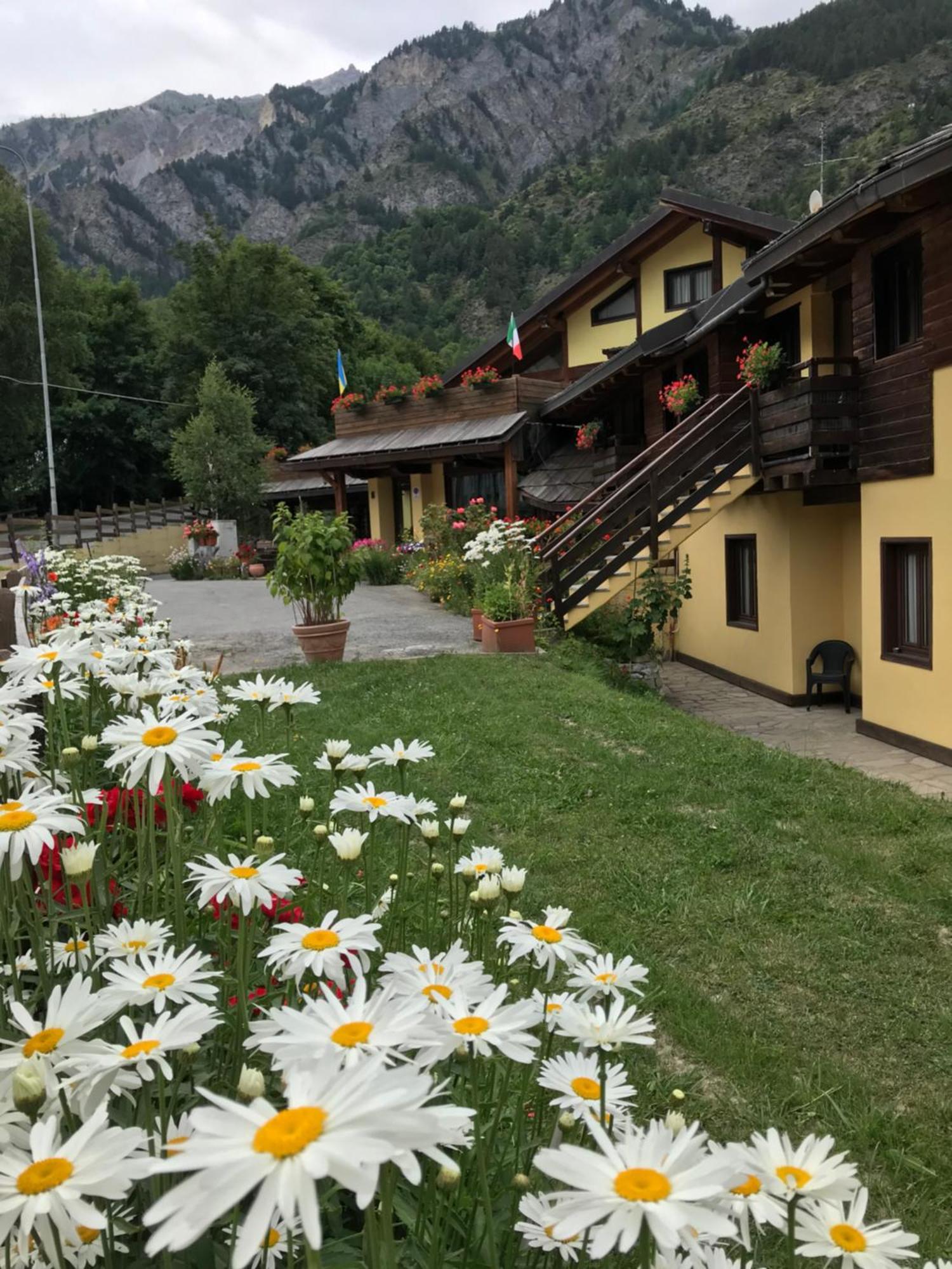 Hotel Ca Fiore Бардонеккия Экстерьер фото