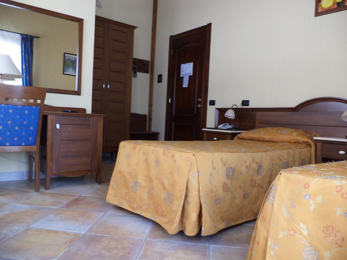 Hotel Ca Fiore Бардонеккия Экстерьер фото